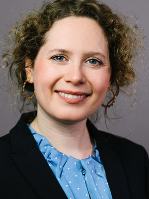 Greußing-Volk, Carina